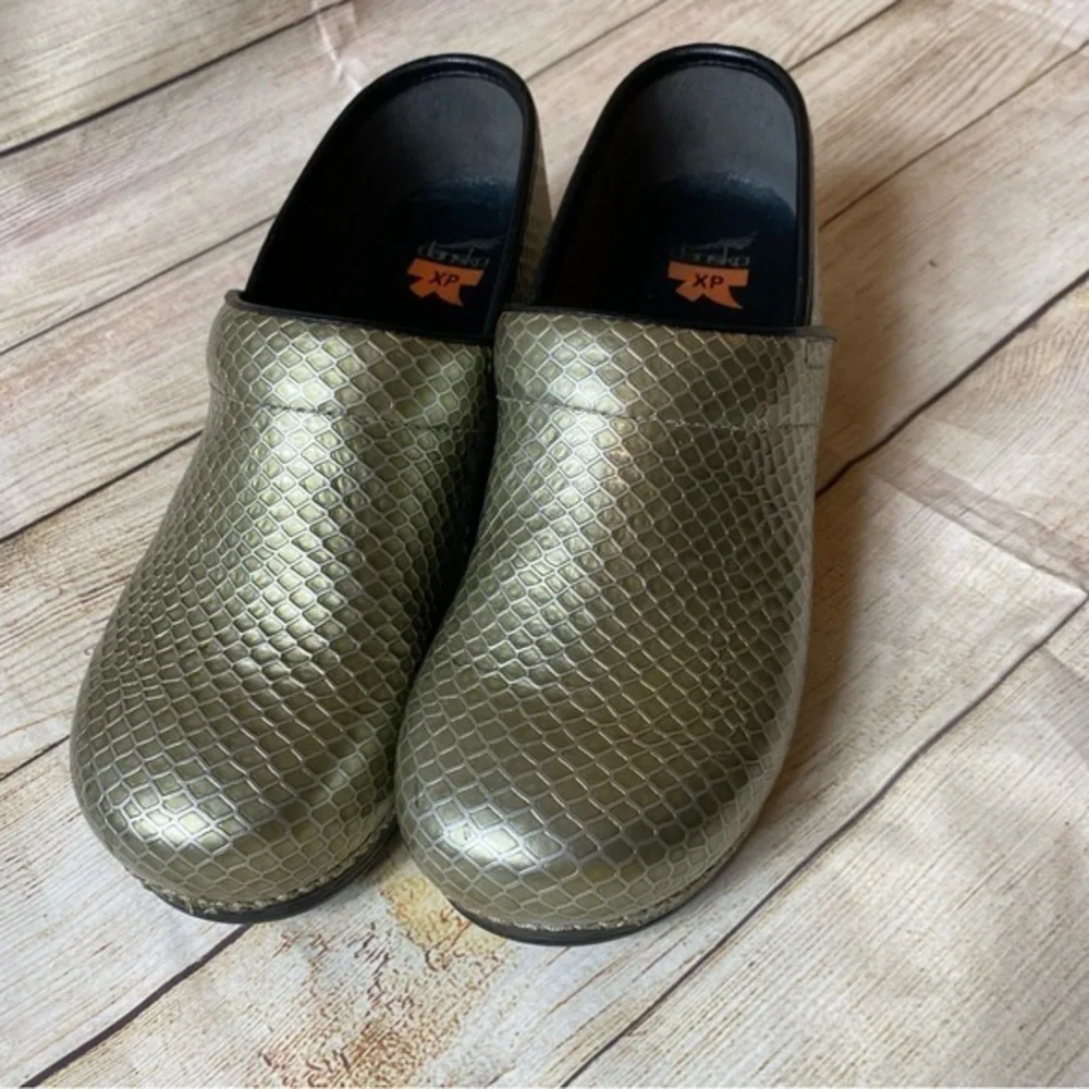 Dansko XP gold clogs. Size 42. 11.5-12 - Picture 2 of 11